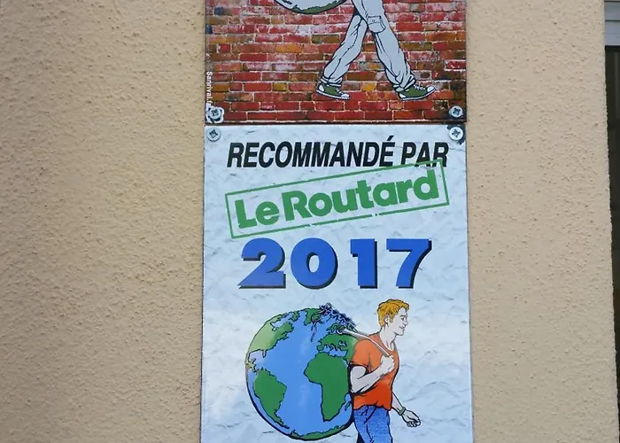 فندق De Belgique A مينتون