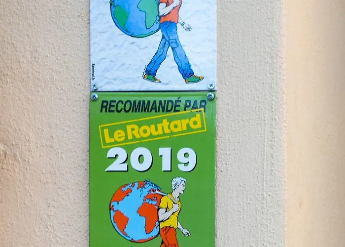 فندق De Belgique A مينتون