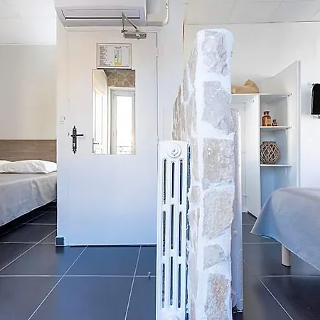 Hotel Hotel De Belgique A Menton 2*