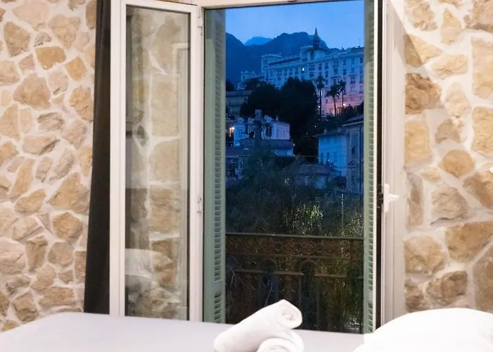 Szálloda De Belgique A 2*