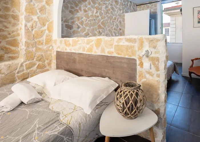 酒店 De Belgique A 2*